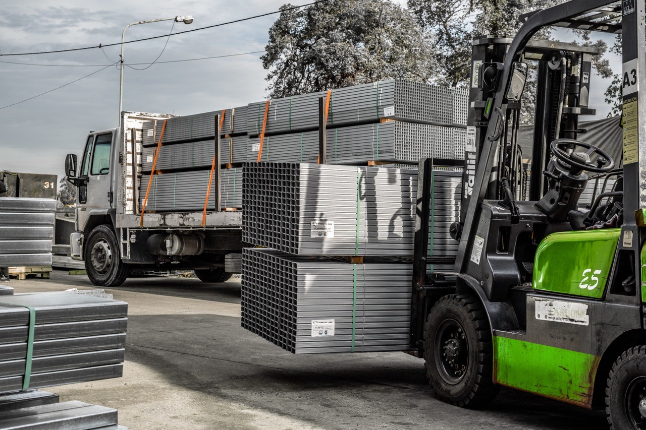 distribuidores de perfiles de acero galvanizado